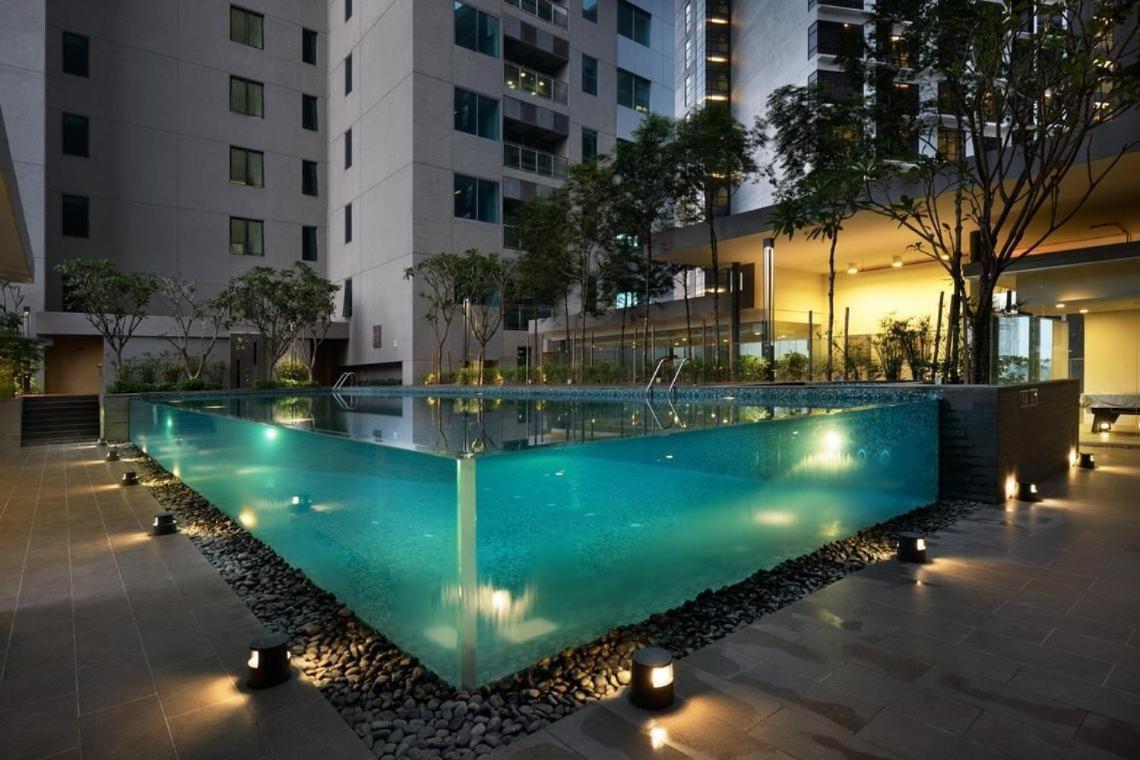 Mercu Summer By C Pangsapuri *